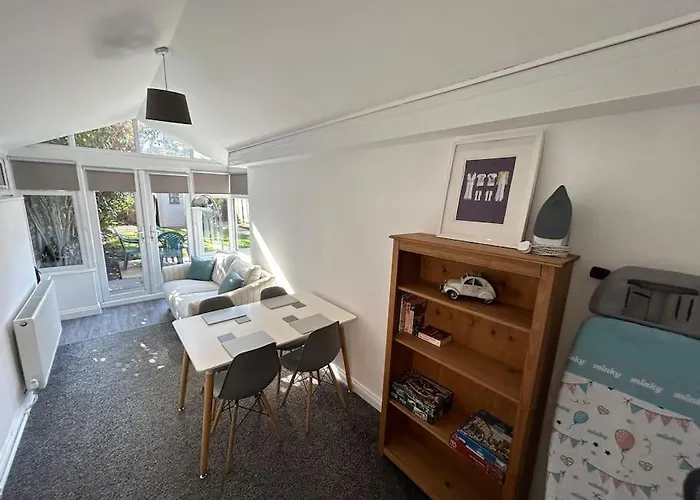 Modern & Spacious 4 Bedroom Home